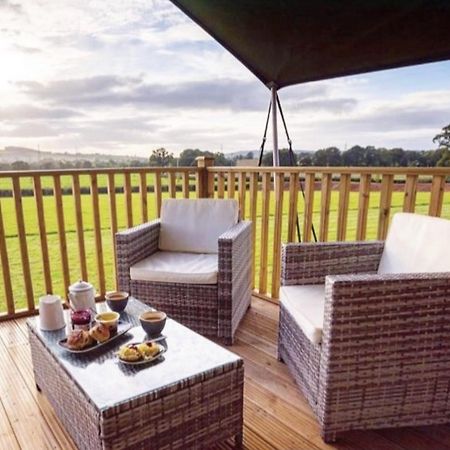 Midleydown Luxury Glamping Hotel Exeter Buitenkant foto